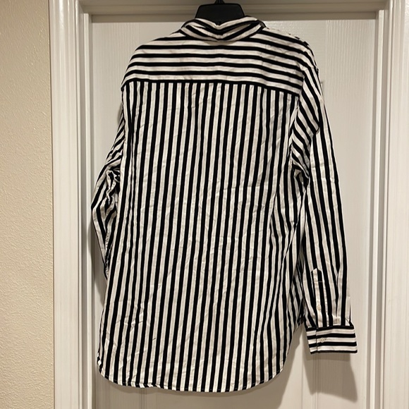 H M Regular Fit Shirt size XL - Picture 5 of 5